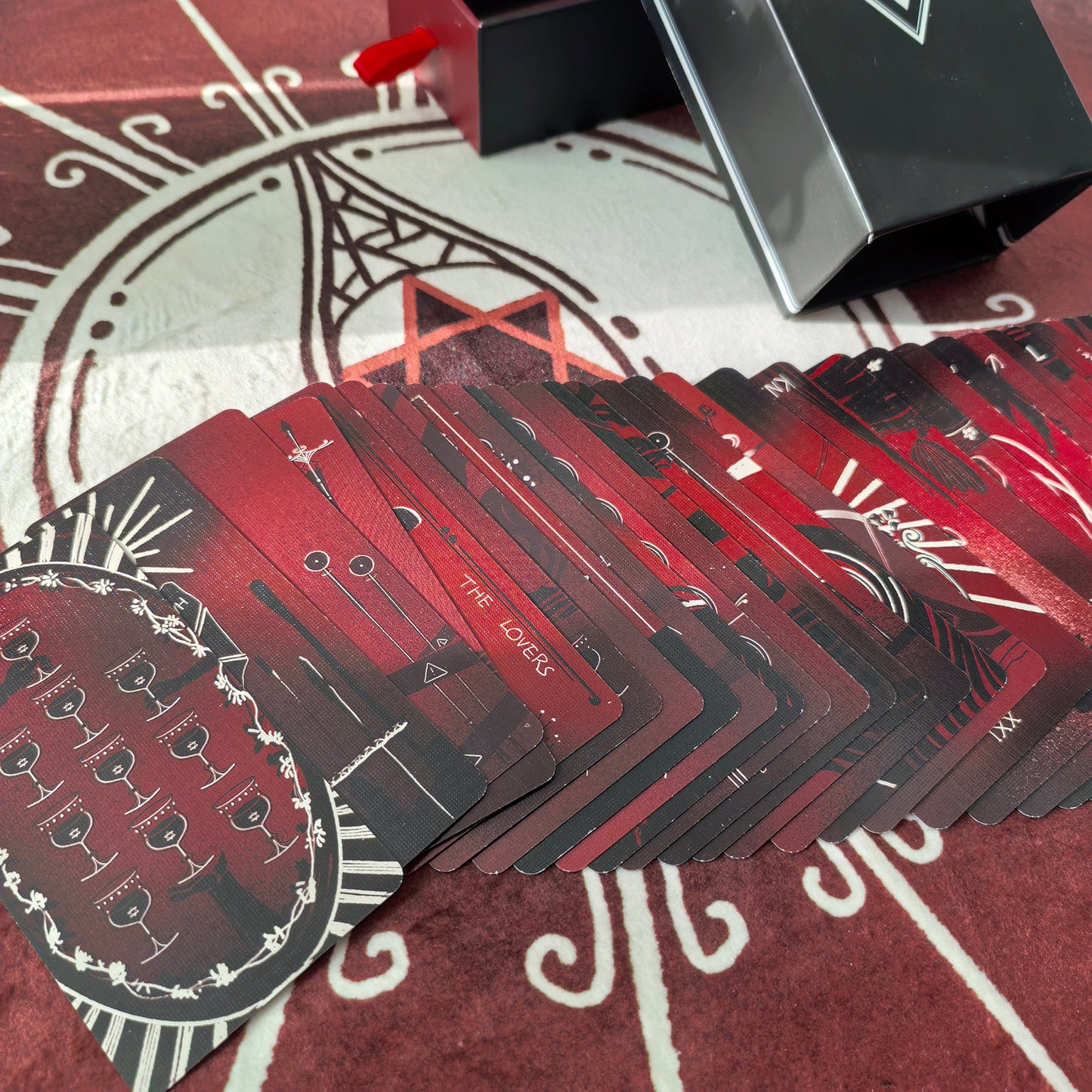 Dirty Red Tarot