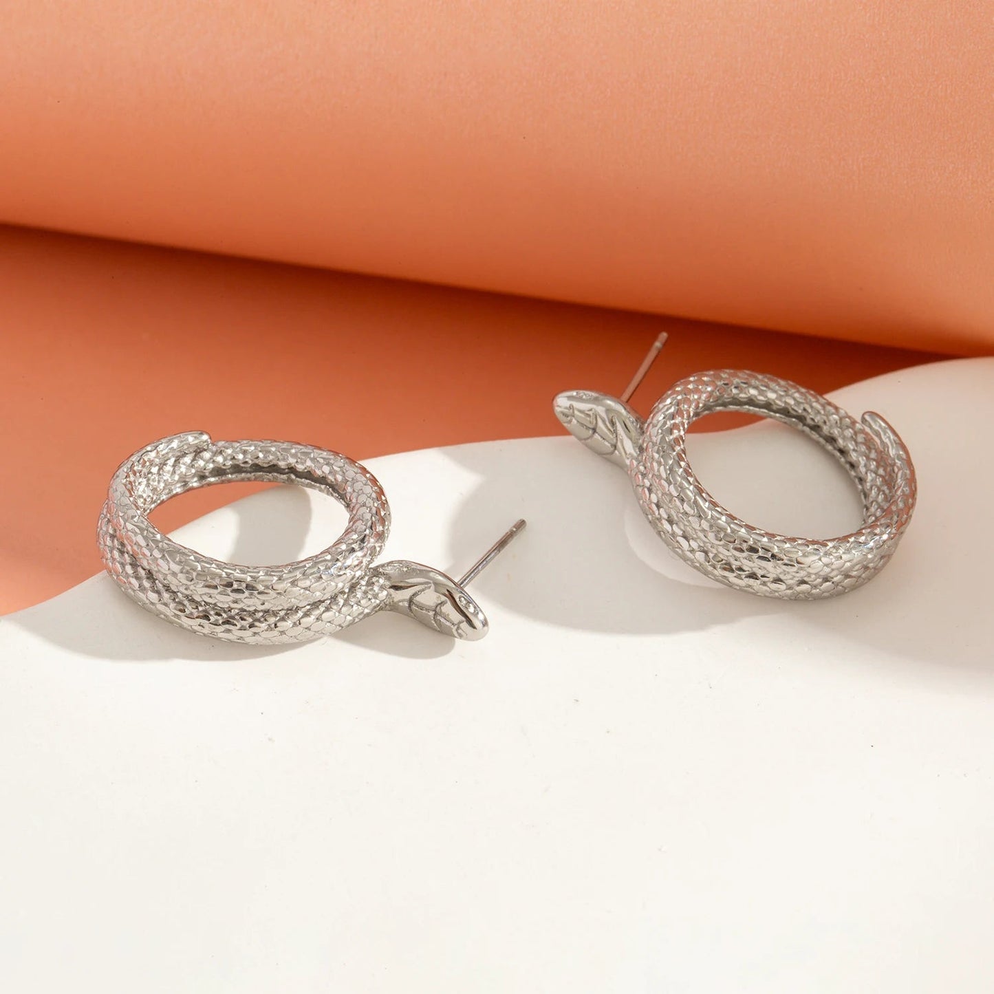 Snake Stud Earrings Gold / Silver