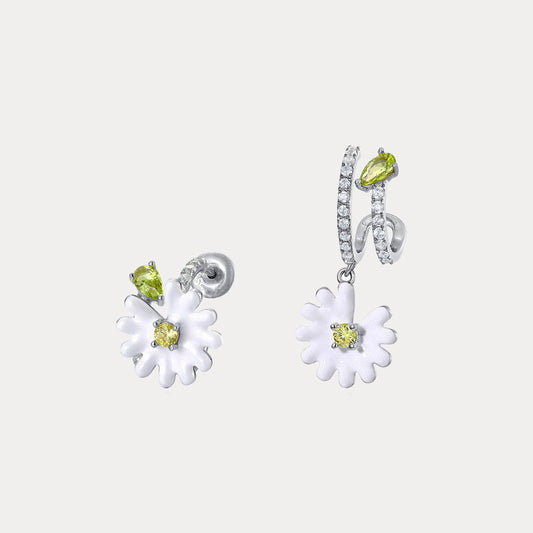 Silver Daisy Earrings