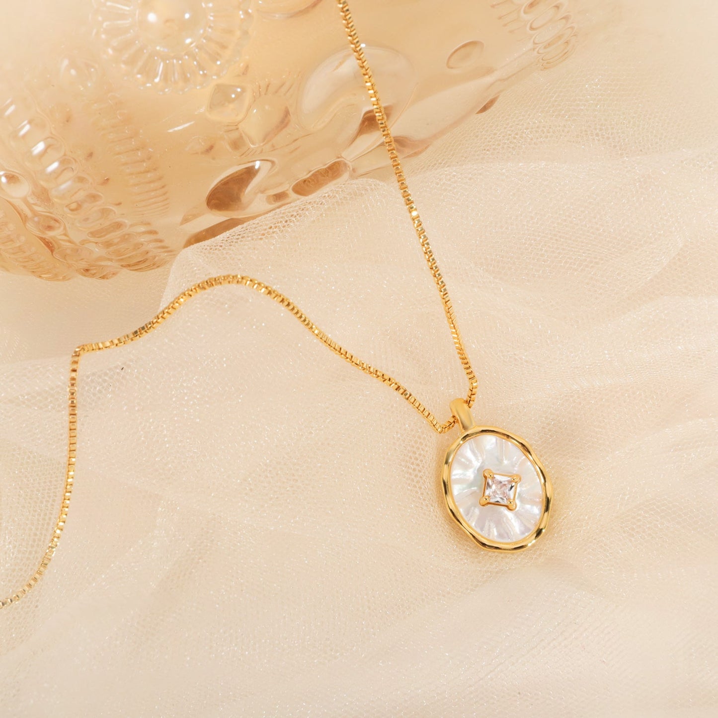 Oval Star Pendant Necklace
