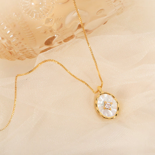 Oval Star Pendant Necklace