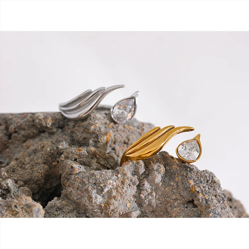 Wings of Light – Adjustable Ring  Gold / Silver