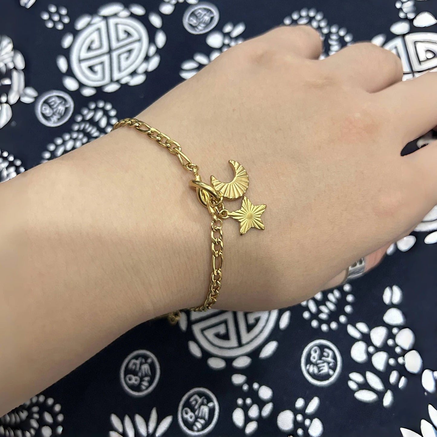 Star & Moon - Gold Necklace and Bracelet Set