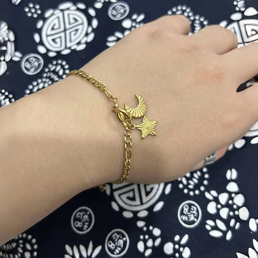 Star & Moon - Gold Necklace and Bracelet Set