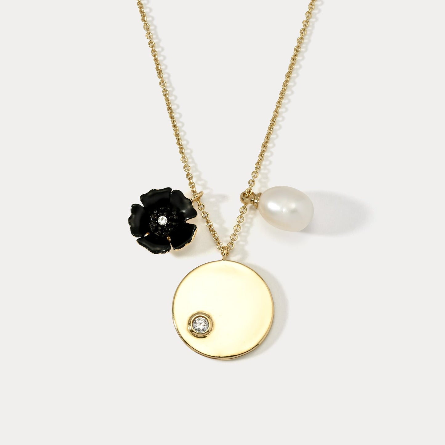 Black Flower Pearl Necklace