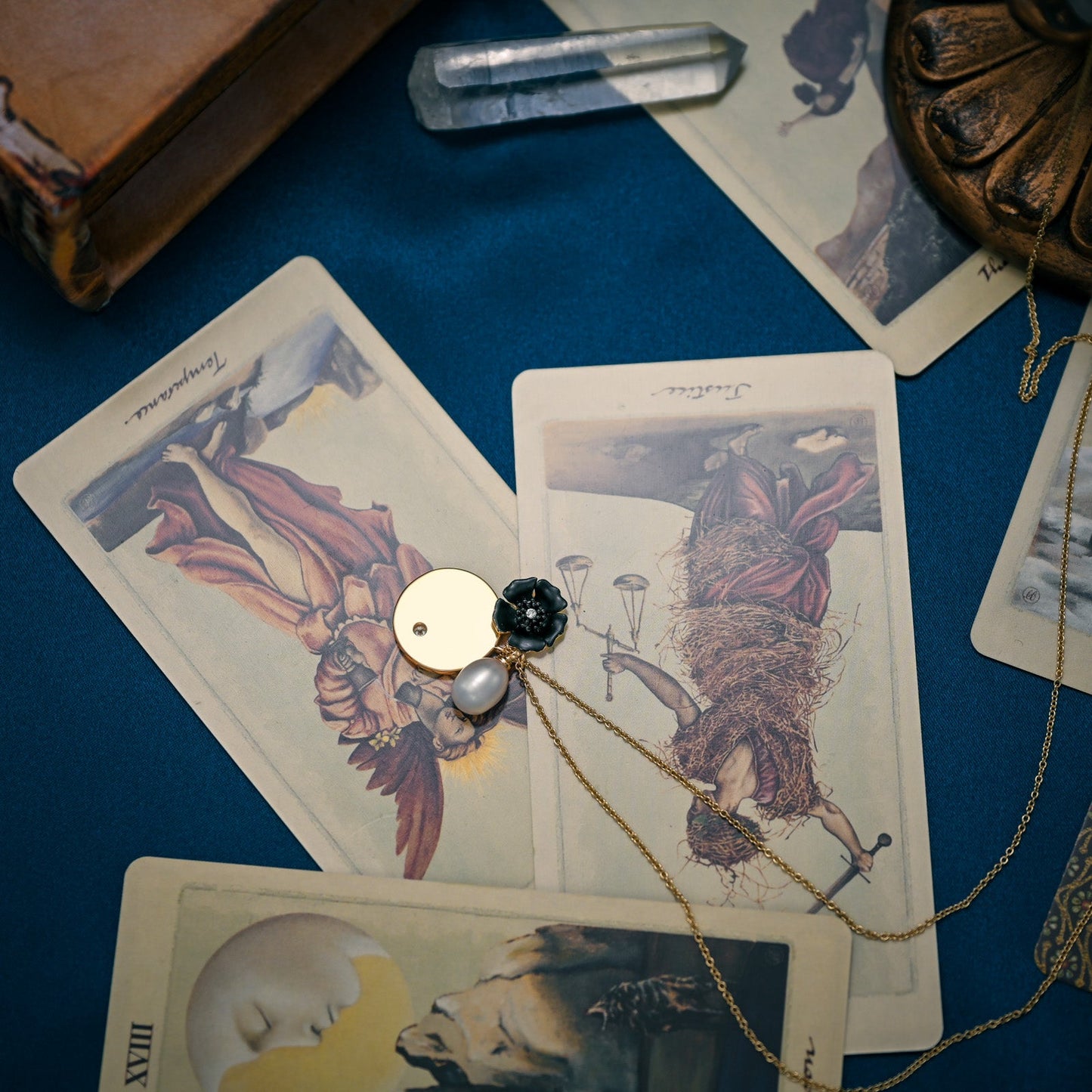 Black Flower Pearl Necklace