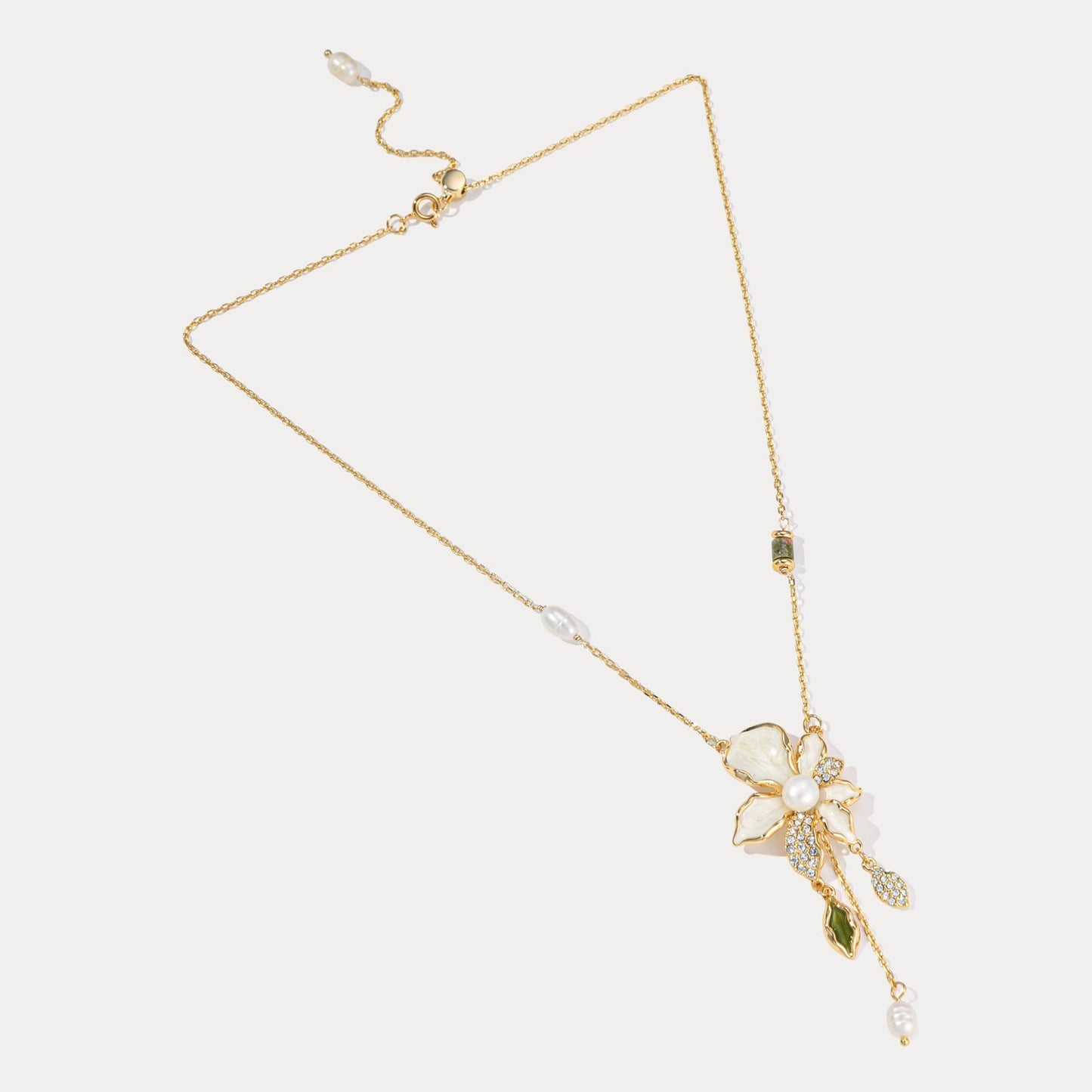 White Iris Flower Pearl Necklace