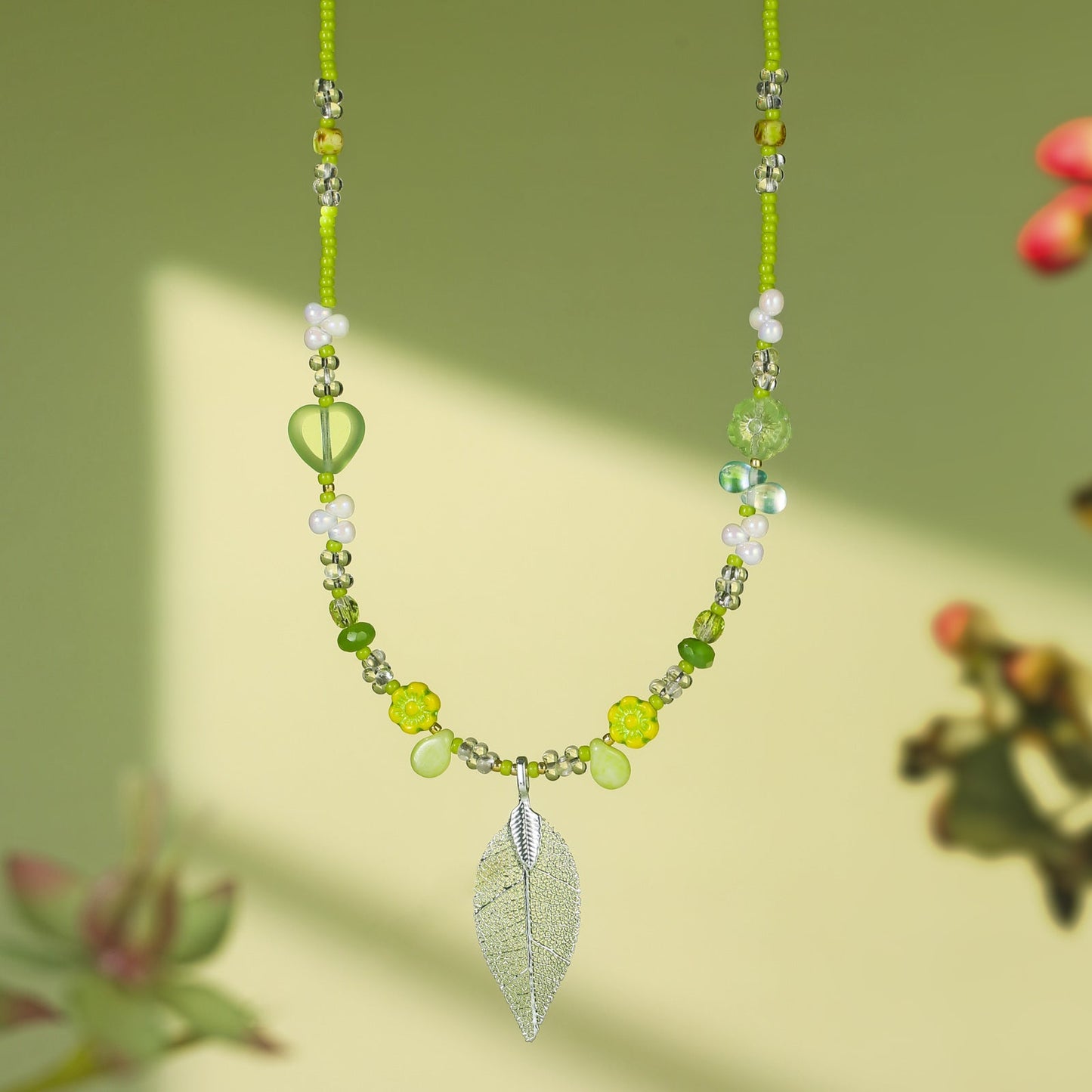 Green Leaf Bead Necklace