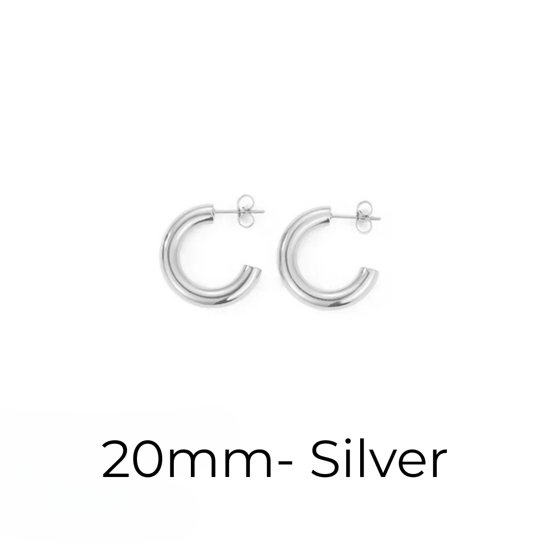 Hoop Earrings– Gold & Silver Sizes 20–50mm