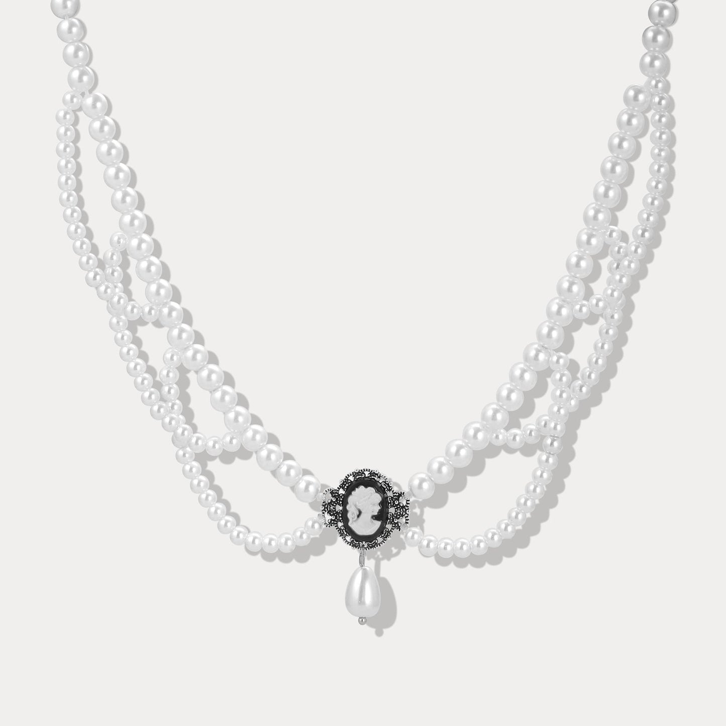 Victoria Pearl Choker