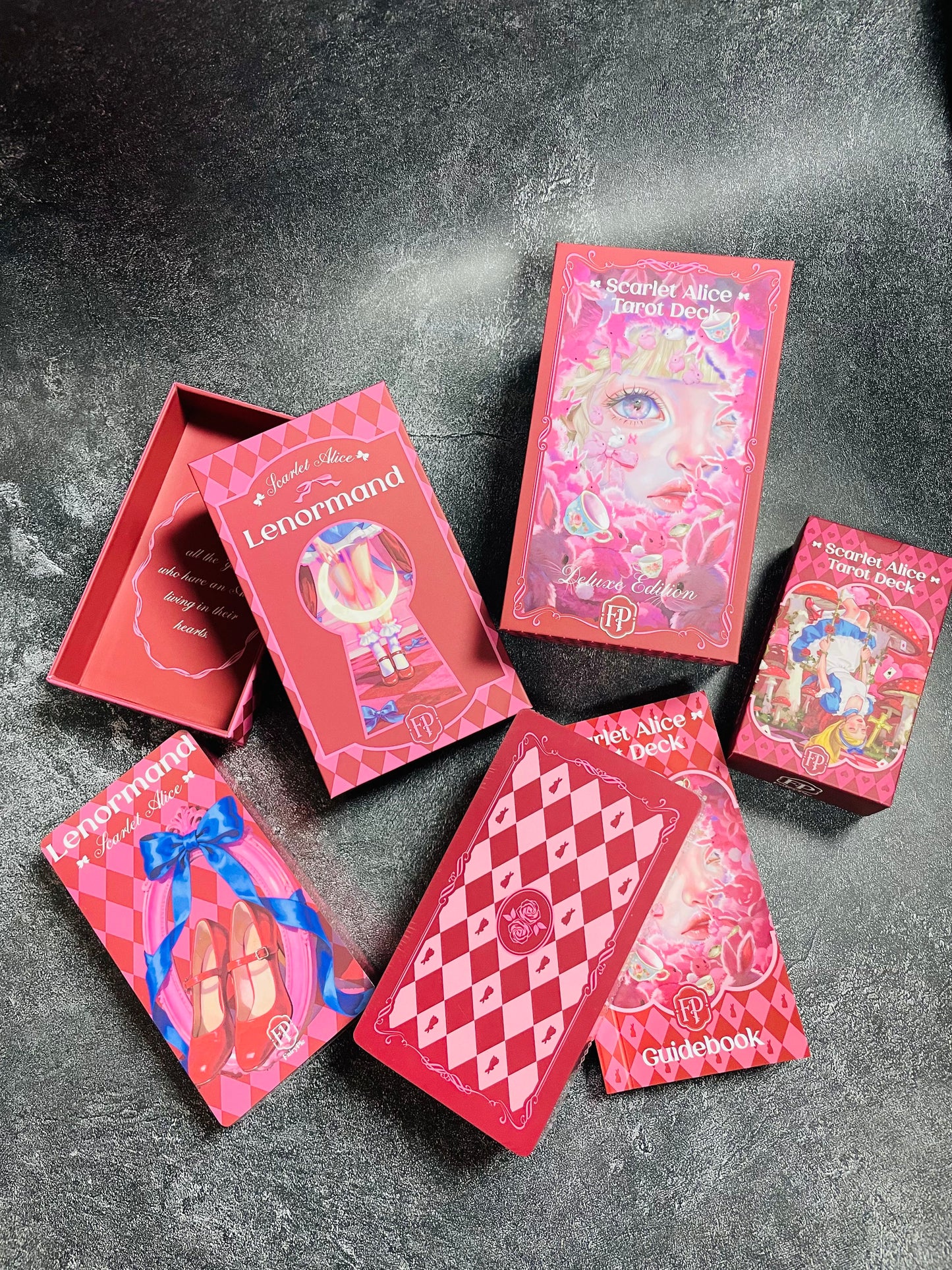 Scarlet Alice Tarot & Lenormand