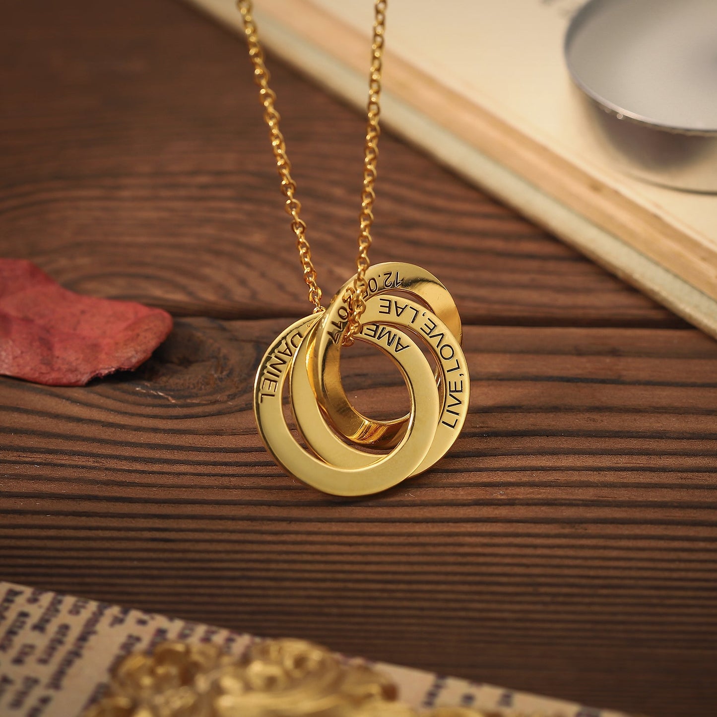Interlink Circles Name Necklace