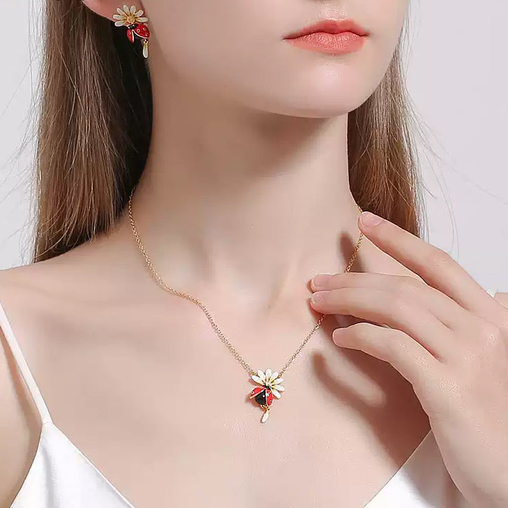 Ladybug Daisy Necklace