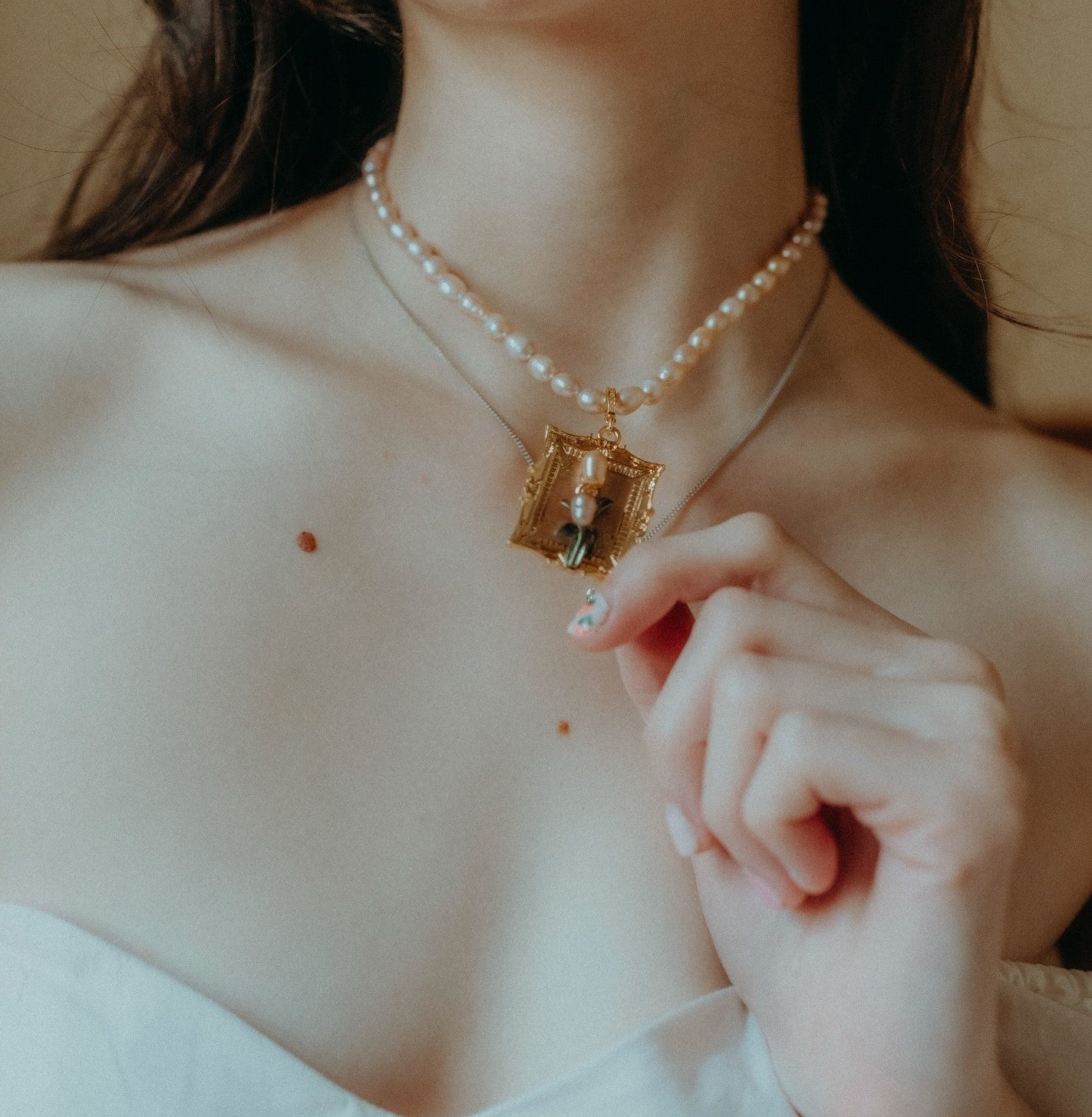 Antique Tulip Oil Painting Necklace