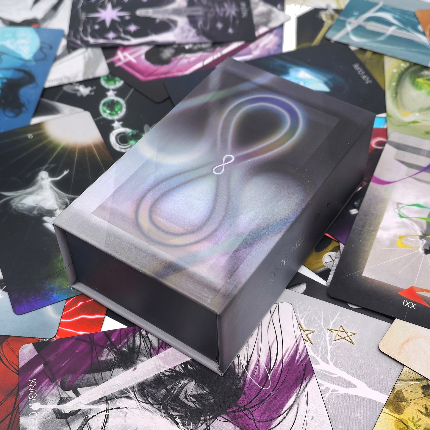White x Black Tarot